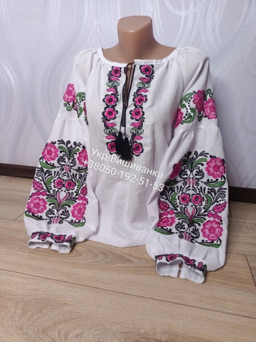 Жіноча вишиванка р. 52.